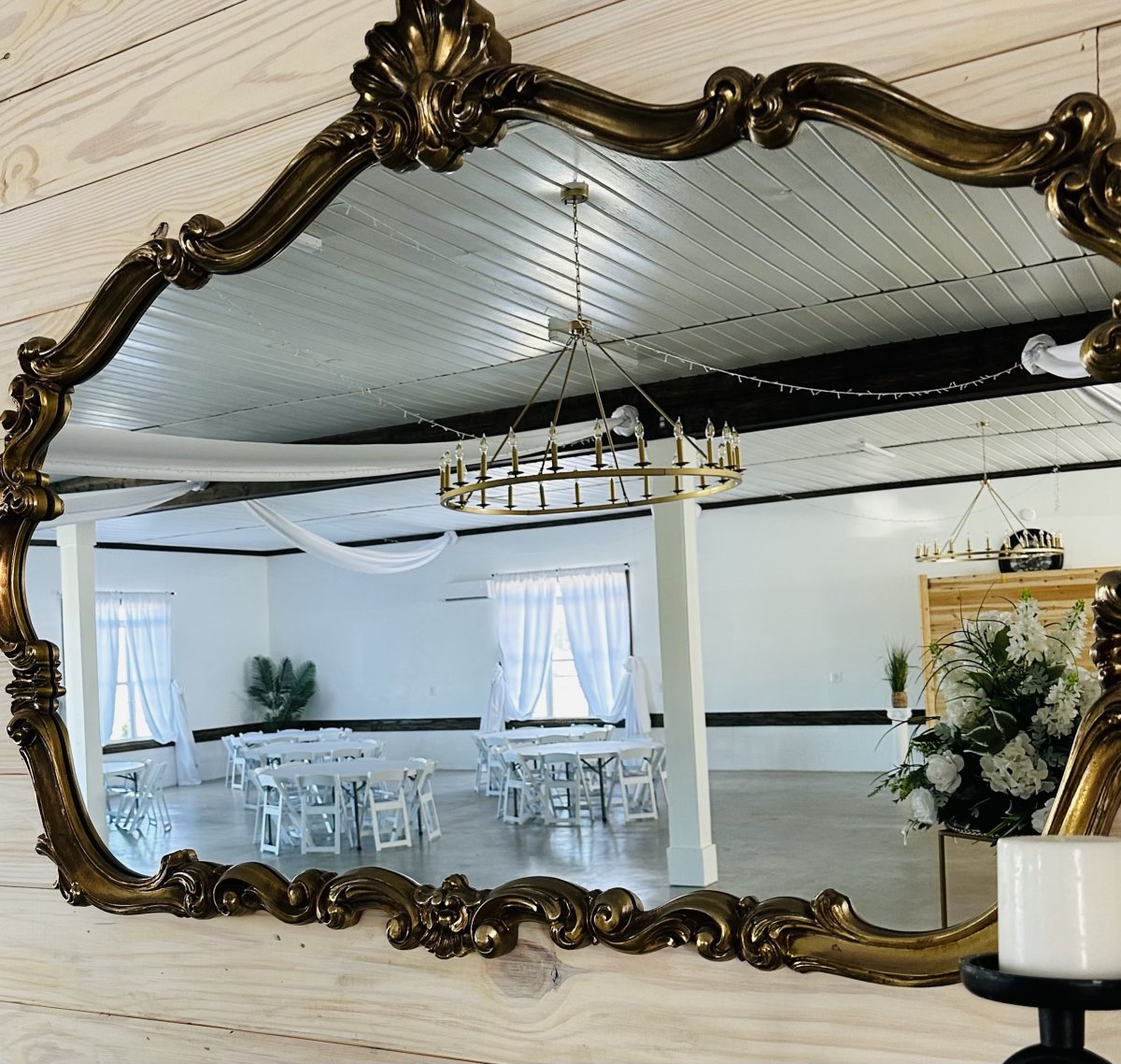 Thoughtfully designed lounge and gathering areas